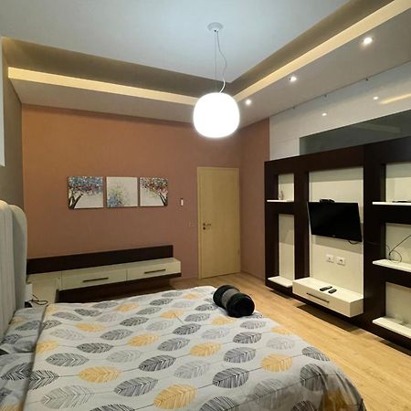 Lux Apartment Tirana Bagian luar foto