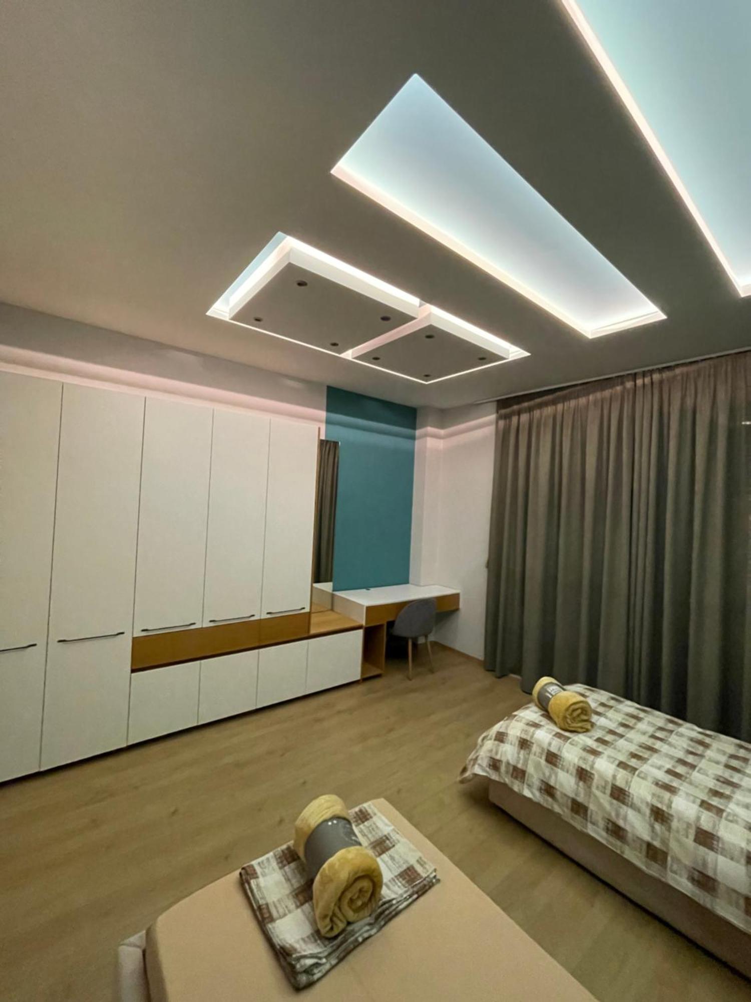 Lux Apartment Tirana Bagian luar foto
