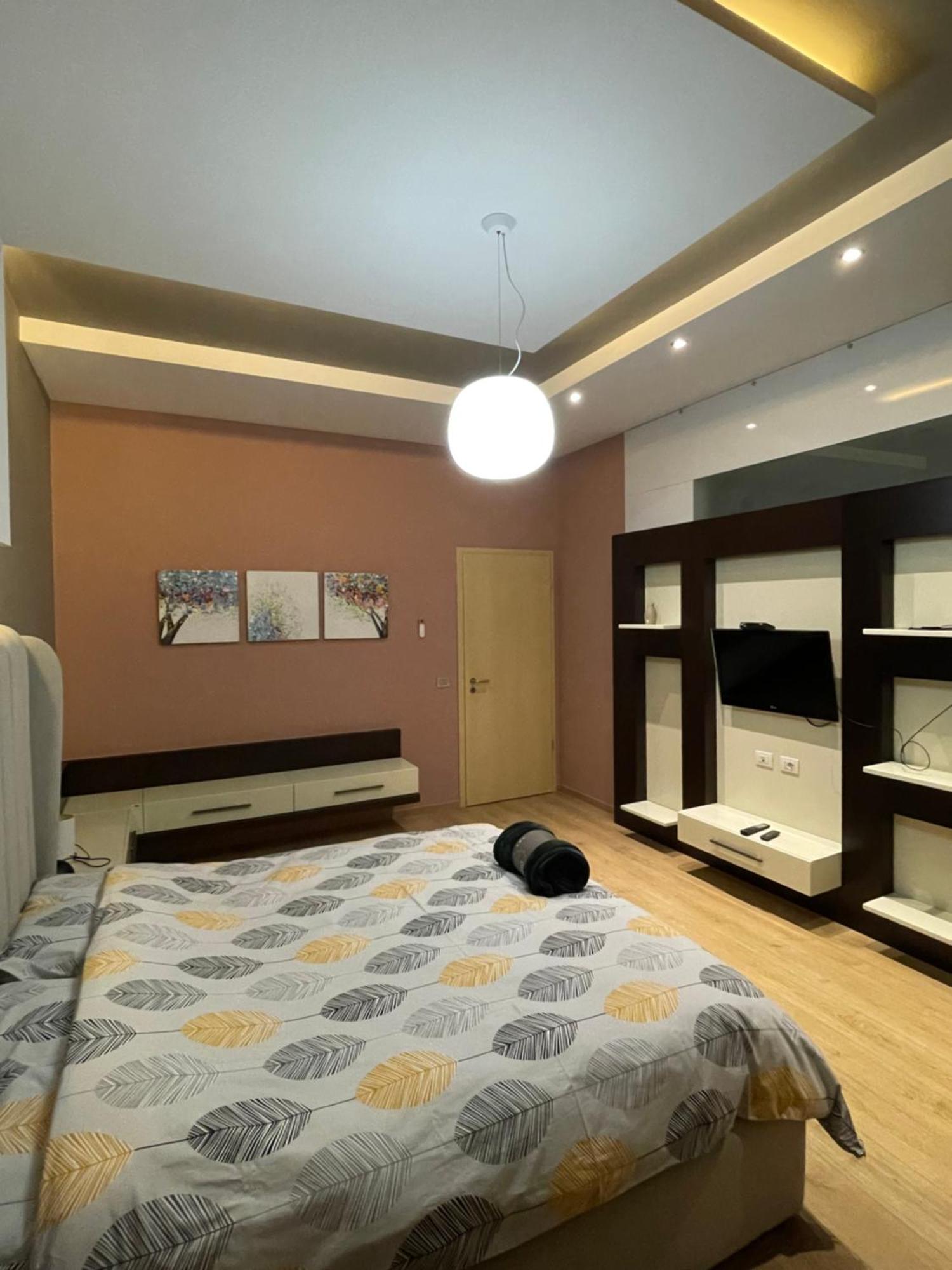 Lux Apartment Tirana Bagian luar foto