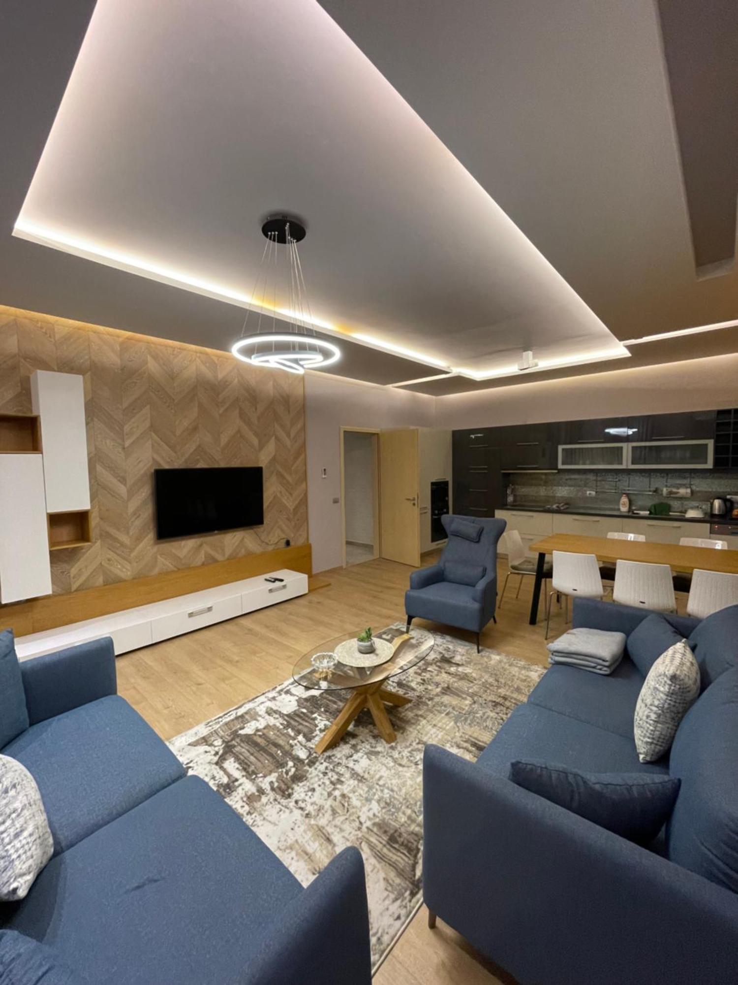 Lux Apartment Tirana Bagian luar foto