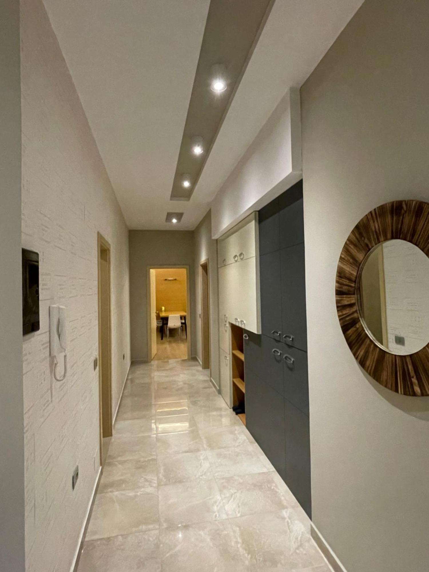 Lux Apartment Tirana Bagian luar foto